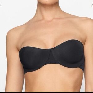 NWT Skims Smoothing Intimates Strapless Bra ONYX 36A